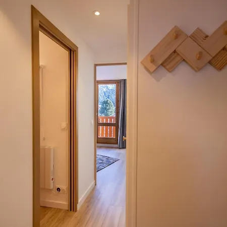 Daire Renovated Design With Slopes View Meribel Mottaret *