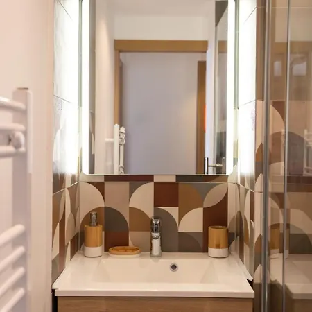 Daire Renovated Design With Slopes View Meribel Mottaret *