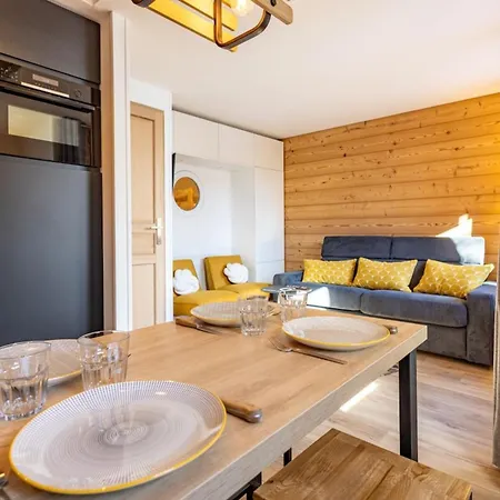 Daire Renovated Design With Slopes View Meribel Mottaret *