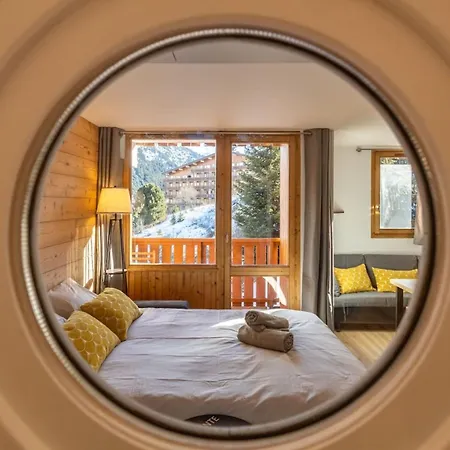 Renovated Design With Slopes View Meribel Mottaret Daire